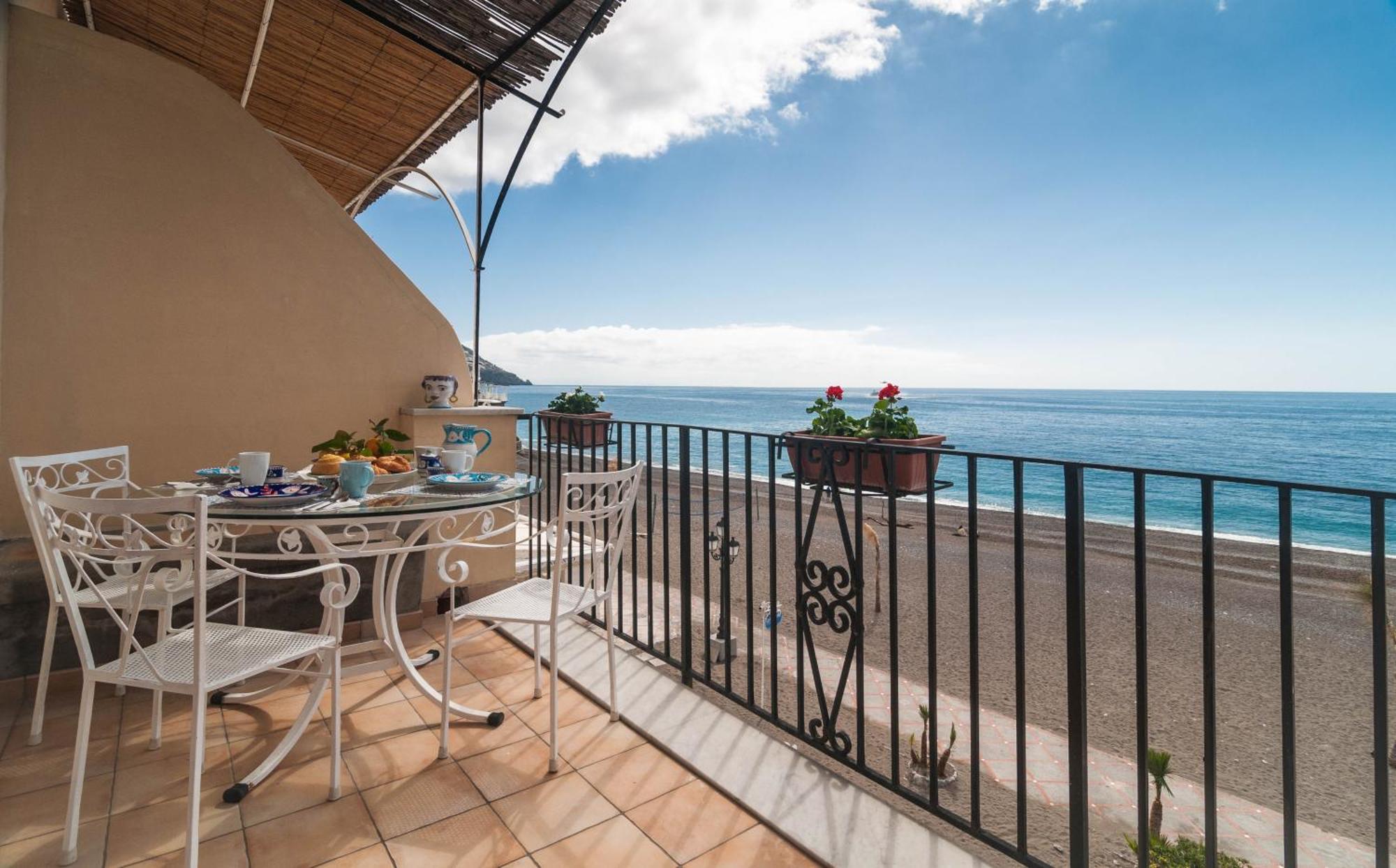 Casa Il Capriccio, Spiaggia Grande Positano Villa Luaran gambar